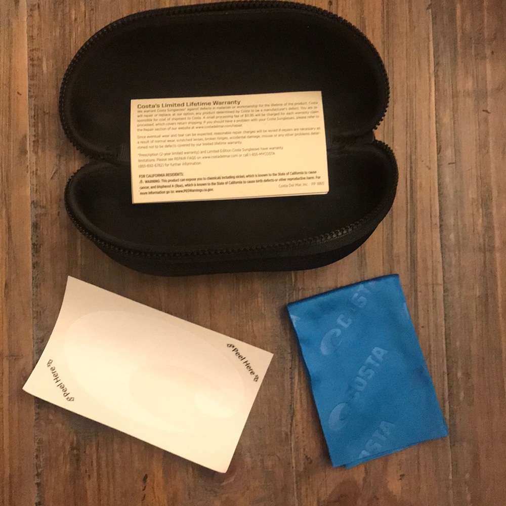 COPY - Costa Del Mar Sunglass case w/ cleaning cloth - Picture 4 of 4